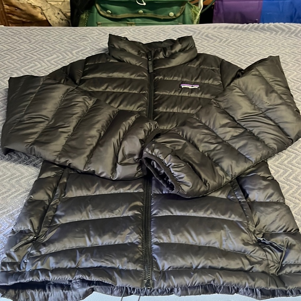 Brand New Kids Patagonia puffy jacket